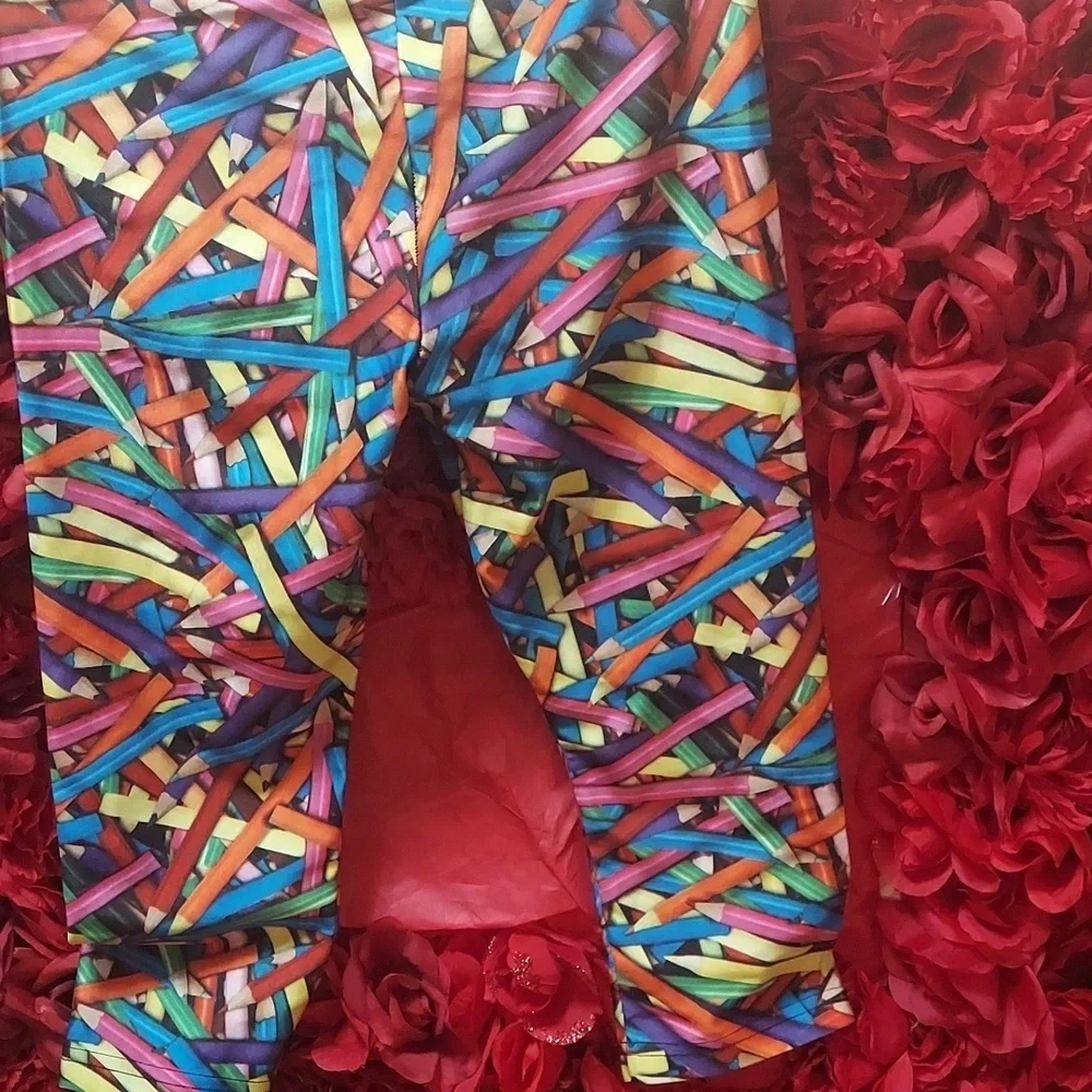 Girls Justice Size 10 Capri Leggings Colored Pencil Design